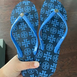 Tory burch flip flops